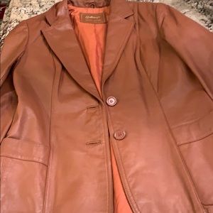 Beautiful vintage leather women’s jacket